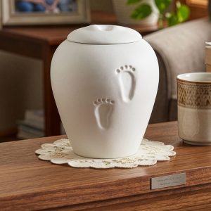 Child and Infant Urns